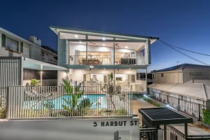 Harbut Project - Luxury Outdoor Living Extension - Holland Park West by Dirsell Constructions 20
